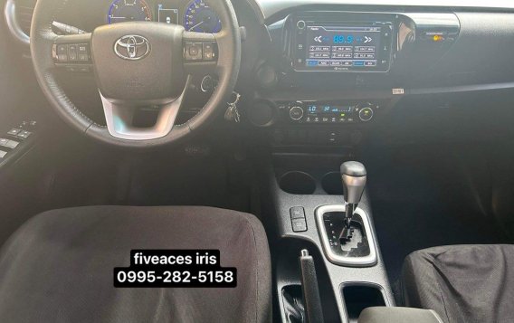 White Toyota Hilux 2020 for sale in Mandaue-2