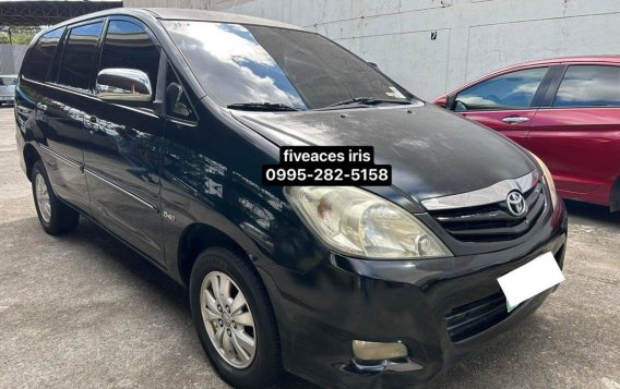 Selling White Toyota Innova 2011 in Mandaue