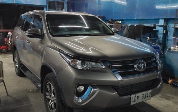 Selling White Toyota Fortuner 2017 in Manila