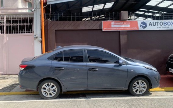 Selling White Toyota Vios 2019 in Quezon City-5