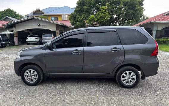 White Toyota Avanza 2018 for sale in Manila-3