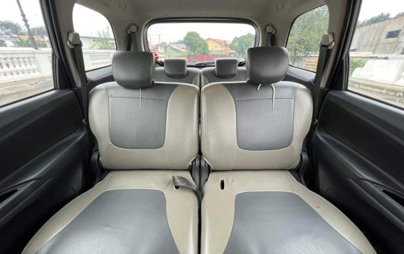 Selling White Toyota Avanza 2014 in Parañaque-8