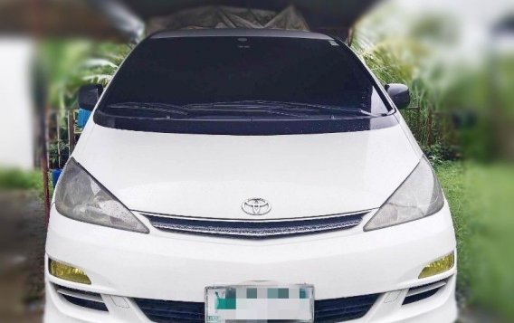 Sell White 2005 Toyota Previa in Quezon City-1
