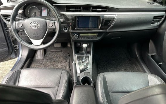 Sell White 2015 Toyota Corolla altis in Las Piñas-7