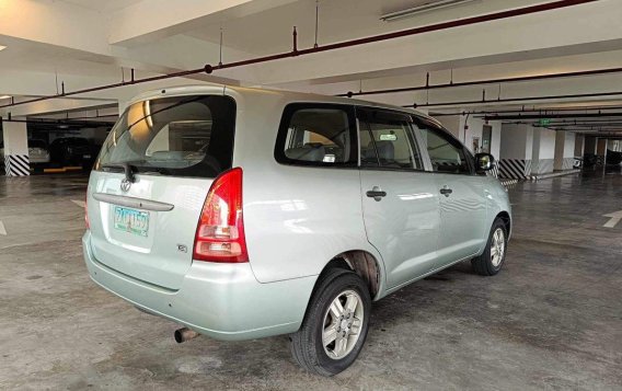 Silver Toyota Innova 2005 for sale in Manual-3