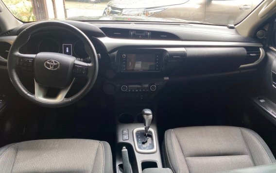 White Toyota Hilux 2018 for sale in Quezon City-2