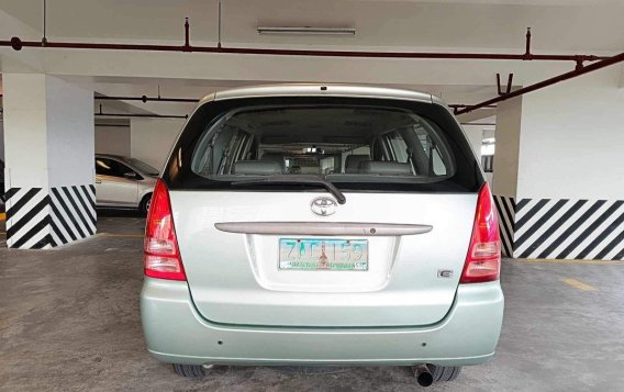 Silver Toyota Innova 2005 for sale in Manual-2