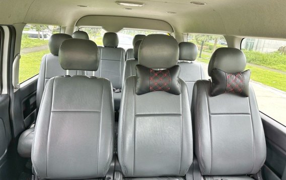 Pearl White Toyota Hiace 2017 for sale in Automatic-6