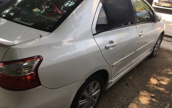 Sell Pearl White 2013 Toyota Vios in Quezon City-3