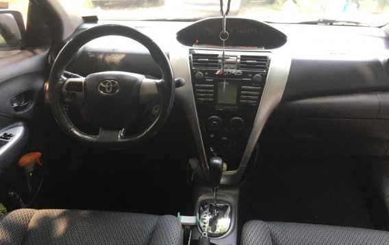 Sell Pearl White 2013 Toyota Vios in Quezon City-1