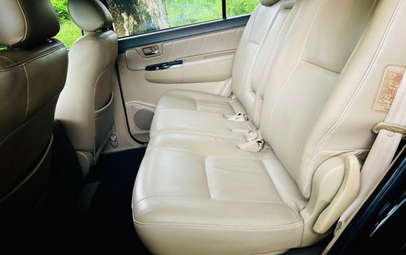Selling White Toyota Fortuner 2012 in Parañaque-9
