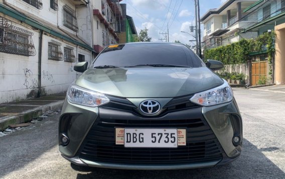 Selling White Toyota Vios 2023 in Quezon City-1