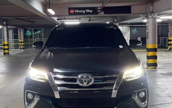 White Toyota Fortuner 2017 for sale in Makati