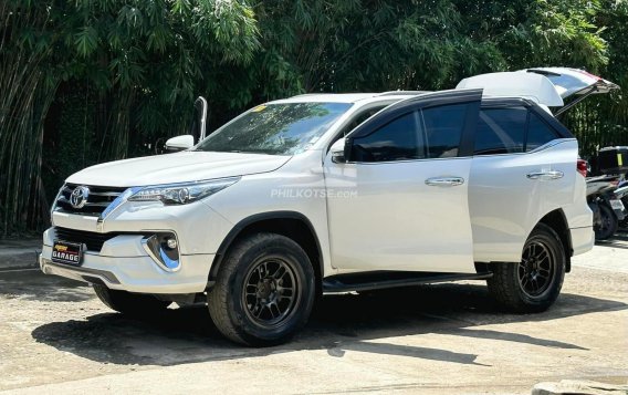 2019 Toyota Fortuner  2.4 V Diesel 4x2 AT in Manila, Metro Manila