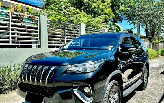 Selling White Toyota Fortuner 2017 in Las Piñas