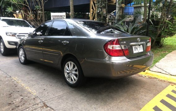 Selling White Toyota Camry 2004 in Quezon City-5