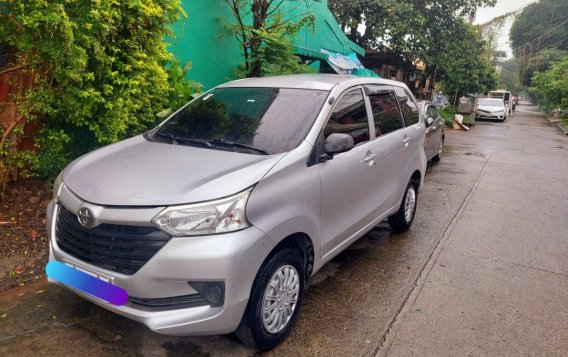Sell White 2017 Toyota Avanza in Antipolo-9