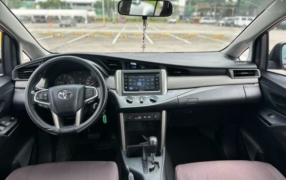 Sell White 2021 Toyota Innova in Makati-9