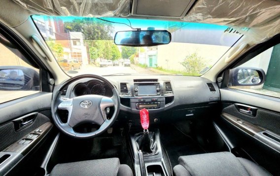 White Toyota Fortuner 2016 for sale in Quezon City-5