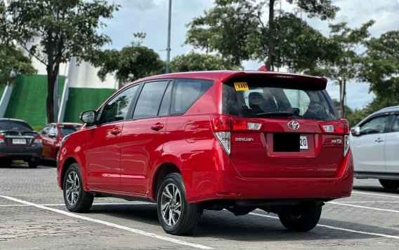 Sell White 2021 Toyota Innova in Makati-6