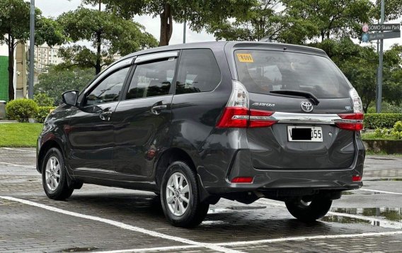 Sell White 2020 Toyota Avanza in Makati-3