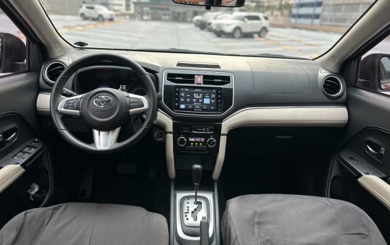 Sell White 2022 Toyota Rush in Makati-6