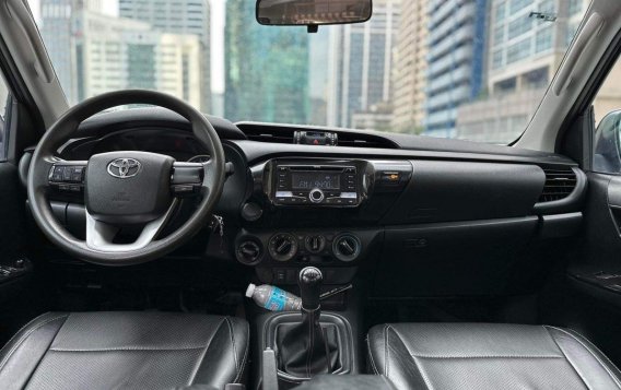 Silver Toyota Hilux 2019 for sale in Manual-8