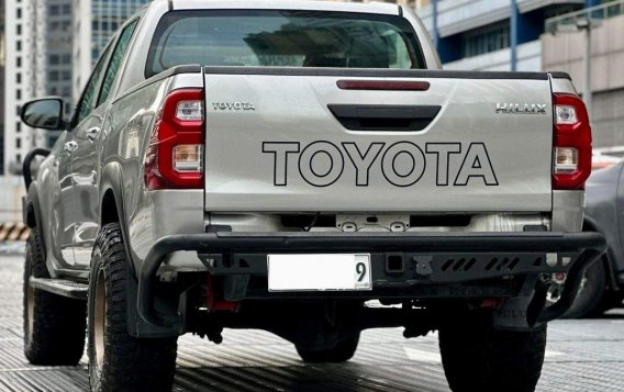 Silver Toyota Hilux 2019 for sale in Manual-3