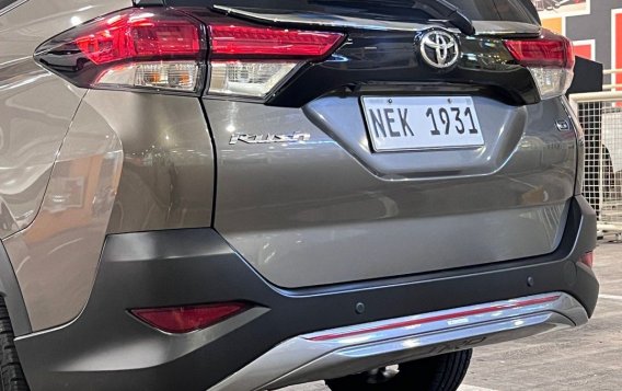 Sell Bronze 2019 Toyota Rush in Marikina-6