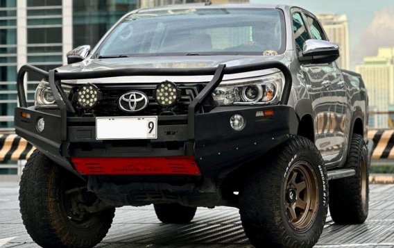 Silver Toyota Hilux 2019 for sale in Manual-2