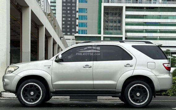 2010 Toyota Fortuner 2.4 G Gasoline 4x2 AT in Makati, Metro Manila-7