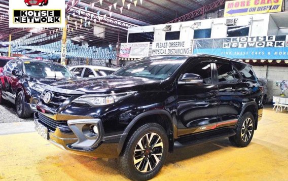 White Toyota Fortuner 2018 for sale in Quezon City-2