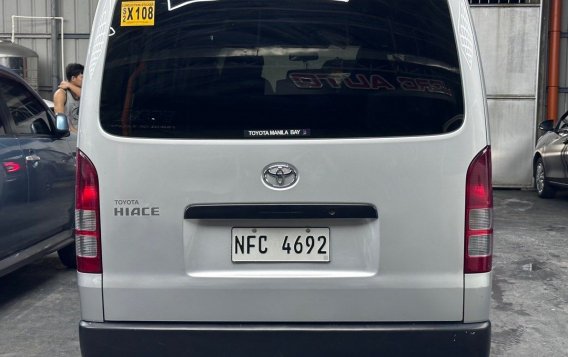 Selling White Toyota Hiace 2021 in Parañaque-4