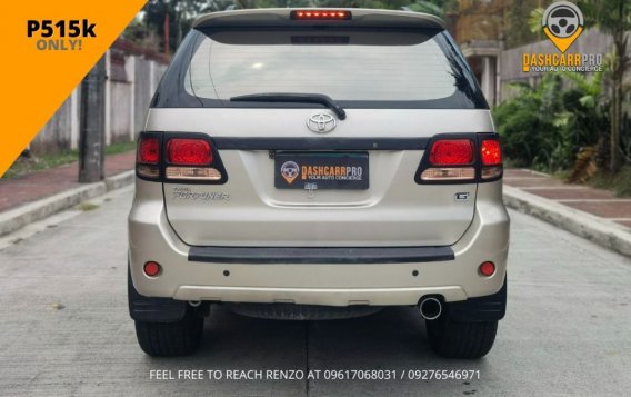 White Toyota Fortuner 2008 for sale in Manila-6