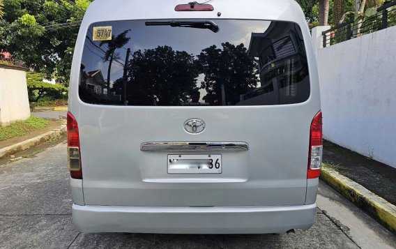 White Toyota Hiace 2018 for sale in Manual-3