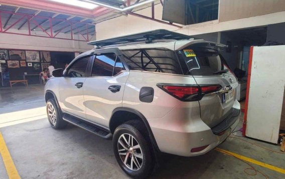 Silver Toyota Fortuner 2018 for sale in Taytay-3