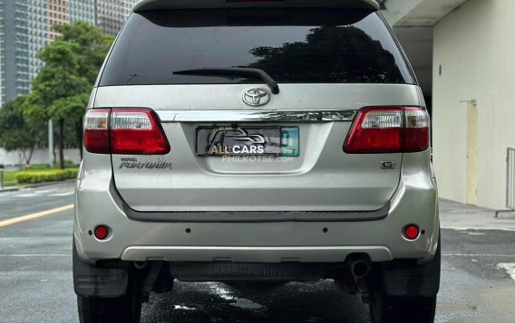 2010 Toyota Fortuner in Makati, Metro Manila-13