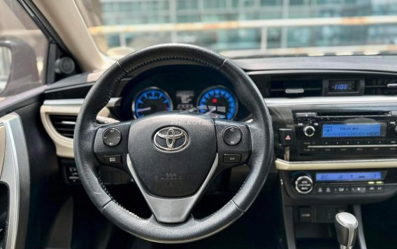 2015 Toyota Corolla Altis  1.6 V CVT in Makati, Metro Manila-4