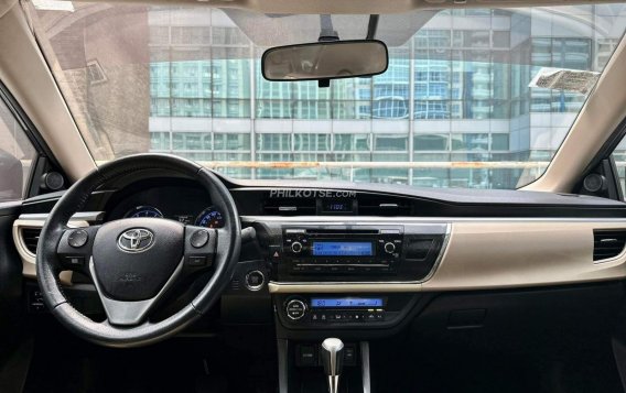 2015 Toyota Corolla Altis  1.6 V CVT in Makati, Metro Manila-8