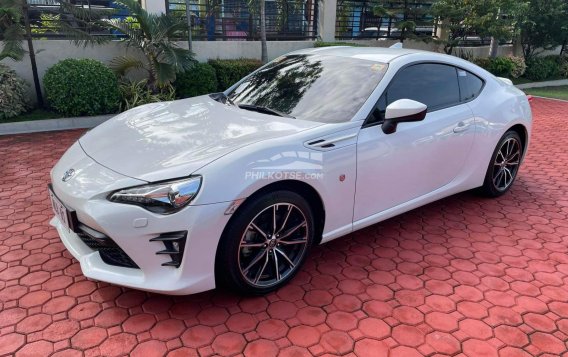 2018 Toyota 86 2.0 White Pearl AT in Manila, Metro Manila-2