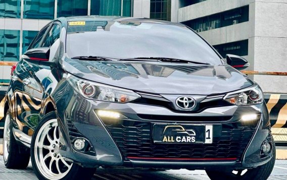 Selling White Toyota Yaris 2018 in Makati-1