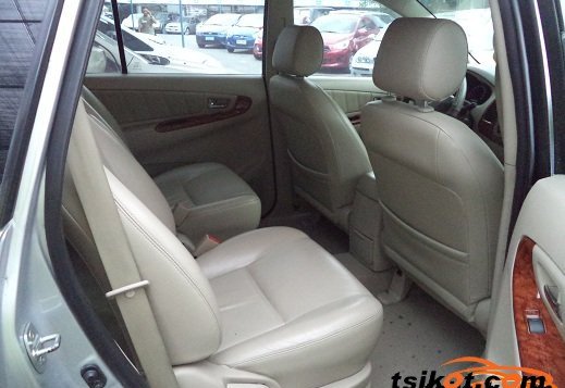 Sell Silver 2007 Toyota Innova SUV / MPV at Automatic in  at 48533 in Manila-1