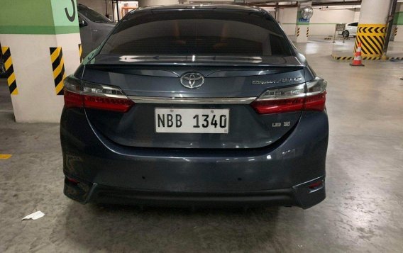 Sell White 2018 Toyota Corolla altis in Makati-3