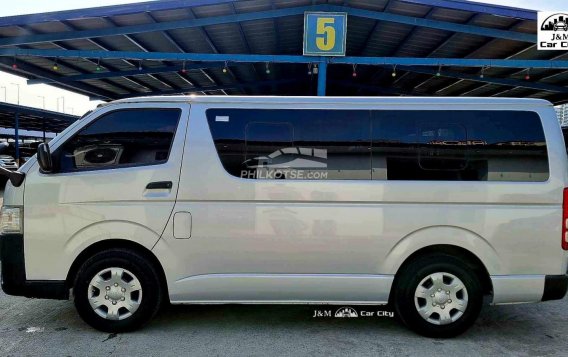 2021 Toyota Hiace  Commuter 3.0 M/T in Pasay, Metro Manila-7
