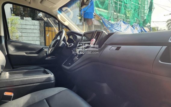 2020 Toyota Hiace Super Grandia Leather 2.8 AT in Manila, Metro Manila-3