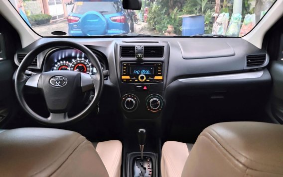 Selling Grey Toyota Avanza 2016 SUV / MPV at Automatic  at 37000 in Manila-8