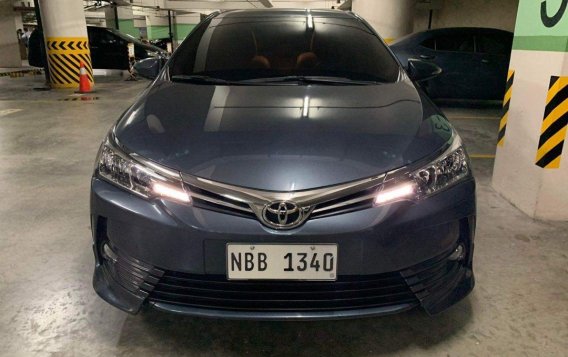 Sell White 2018 Toyota Corolla altis in Makati-4