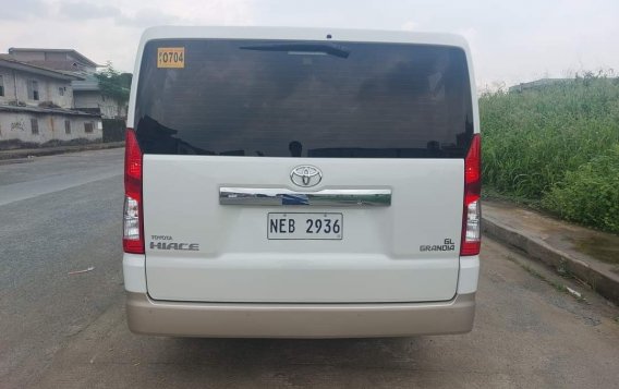 Selling White Toyota Hiace 2019 in Marikina-4