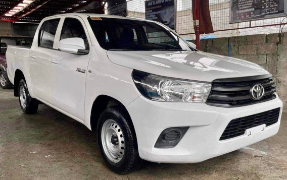 Sell White 2019 Toyota Hilux in Manila