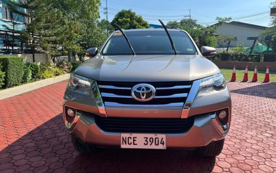 White Toyota Fortuner 2017 for sale in Manila-1